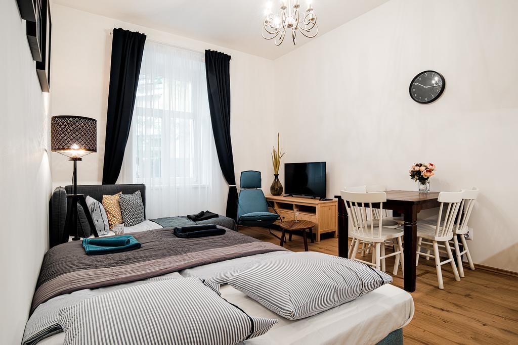 Apartment Gesse Brezinova براغ المظهر الخارجي الصورة