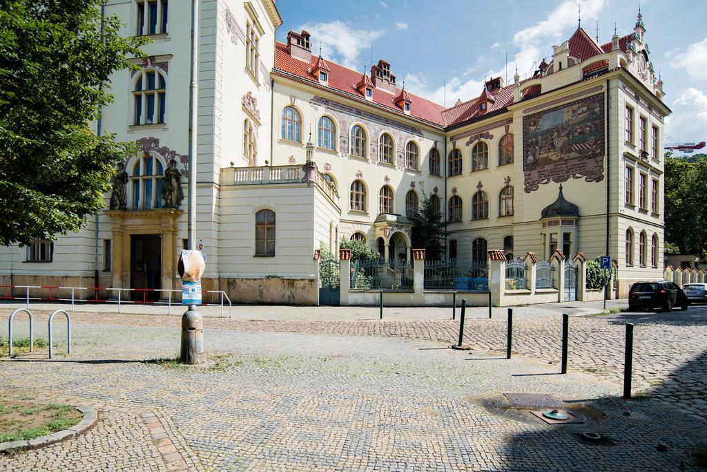 Apartment Gesse Brezinova براغ المظهر الخارجي الصورة