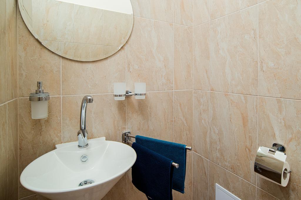 Apartment Gesse Brezinova براغ المظهر الخارجي الصورة