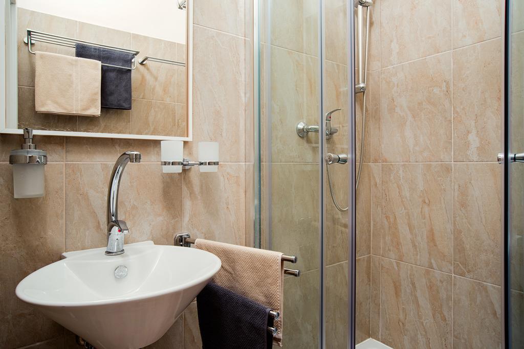 Apartment Gesse Brezinova براغ المظهر الخارجي الصورة