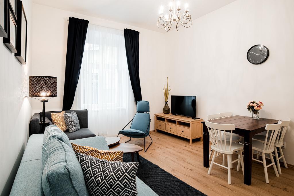 Apartment Gesse Brezinova براغ المظهر الخارجي الصورة