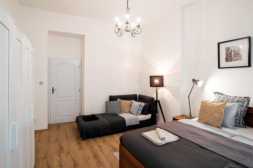 Apartment Gesse Brezinova براغ المظهر الخارجي الصورة